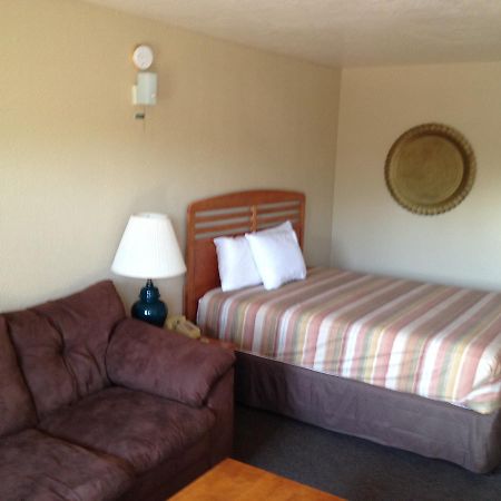 Dinner Bell Motel 邓内伦 外观 照片